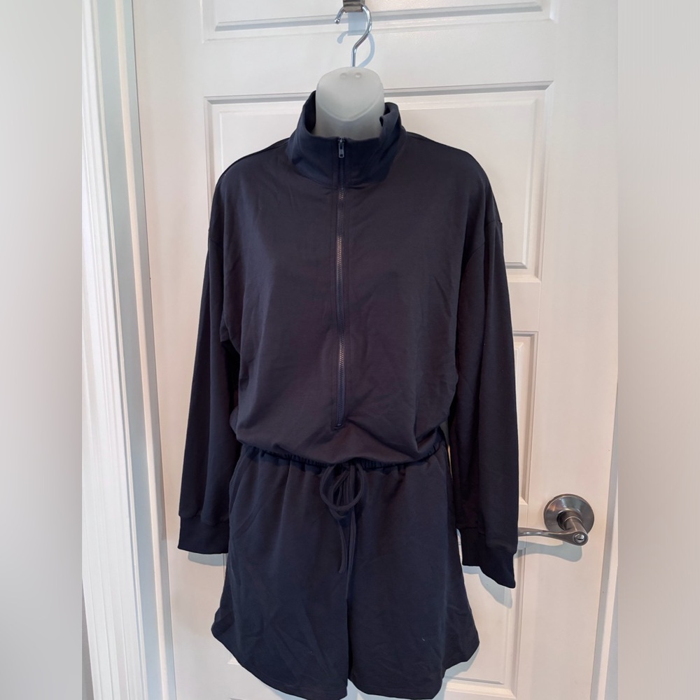 Cupshe Navy Blue Long Sleeve Zipper Front Short Romper Size M NWT
